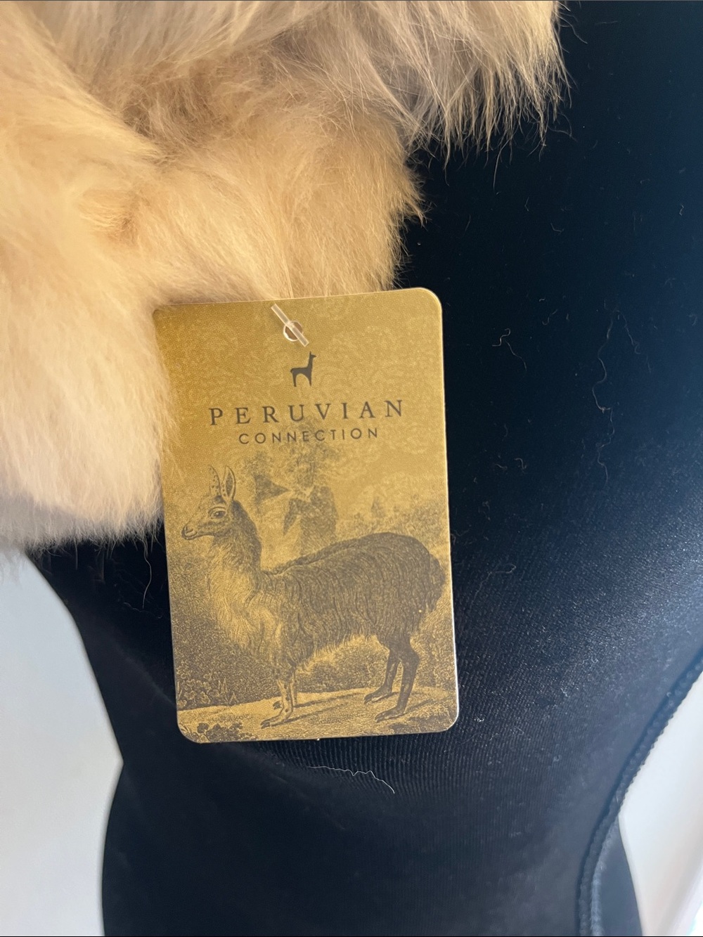 Peruvian Connection Pull Through Champagne Alpaca Fur Scarf - Picture 2 of 4